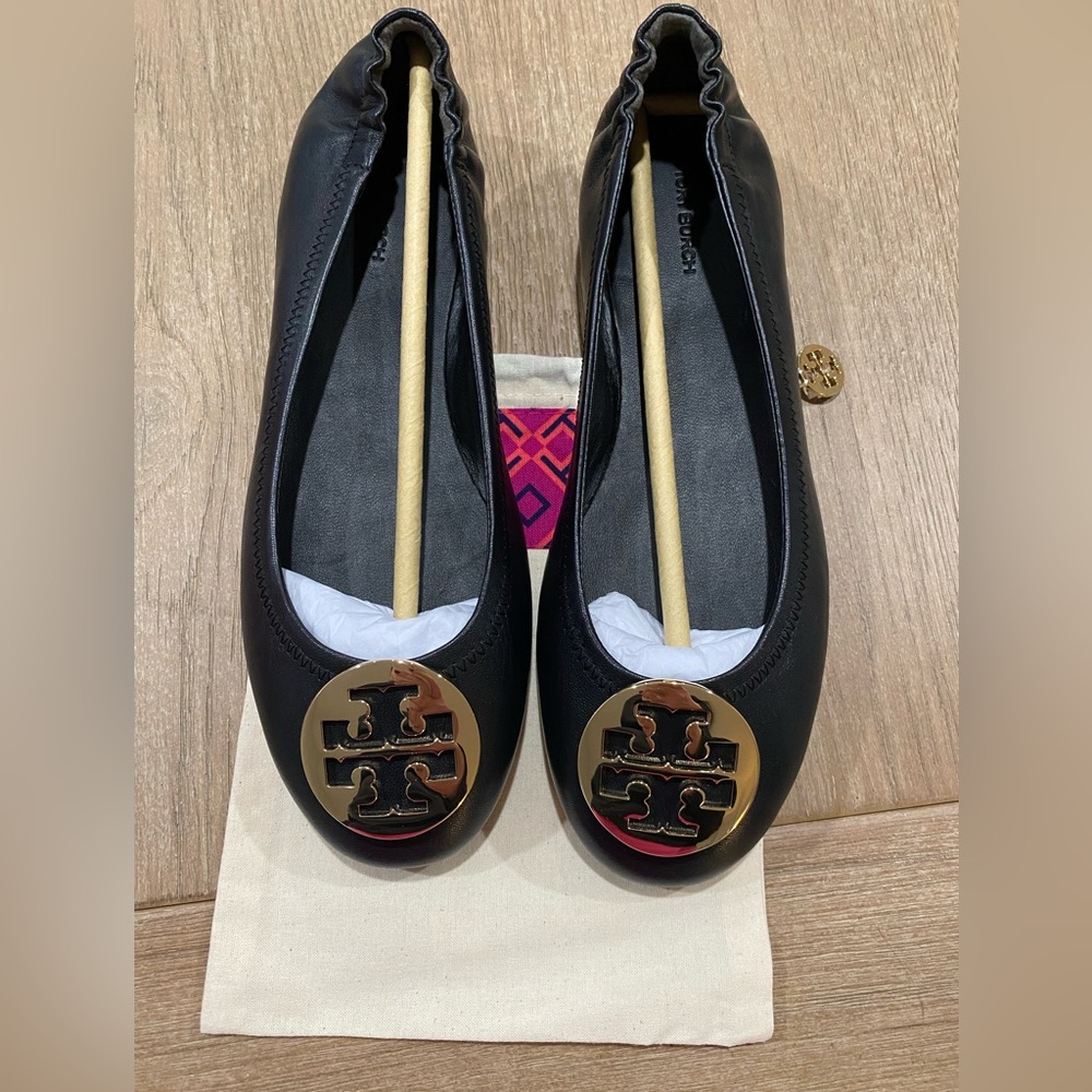 NEW! Tory Burch Flats - never used - size 9